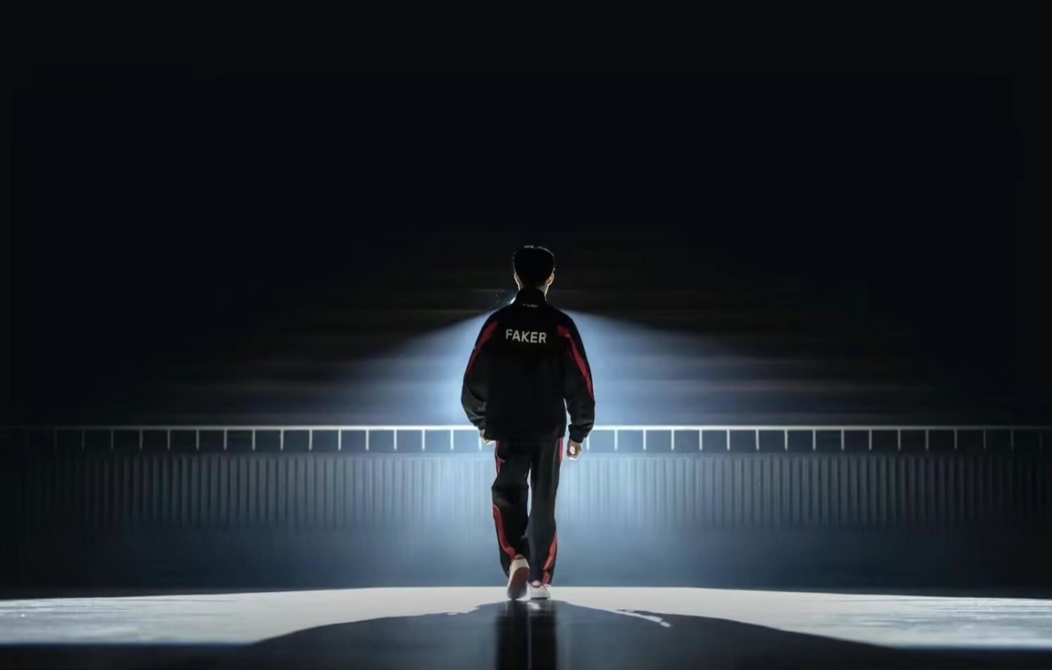 WBG官博晒照：今天也是投入认真训练的微博哥